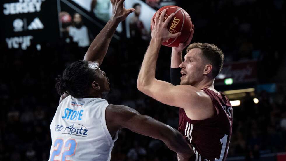 Mit Obst und Bonga: Bayern-Basketballer gewinnen Auftakt