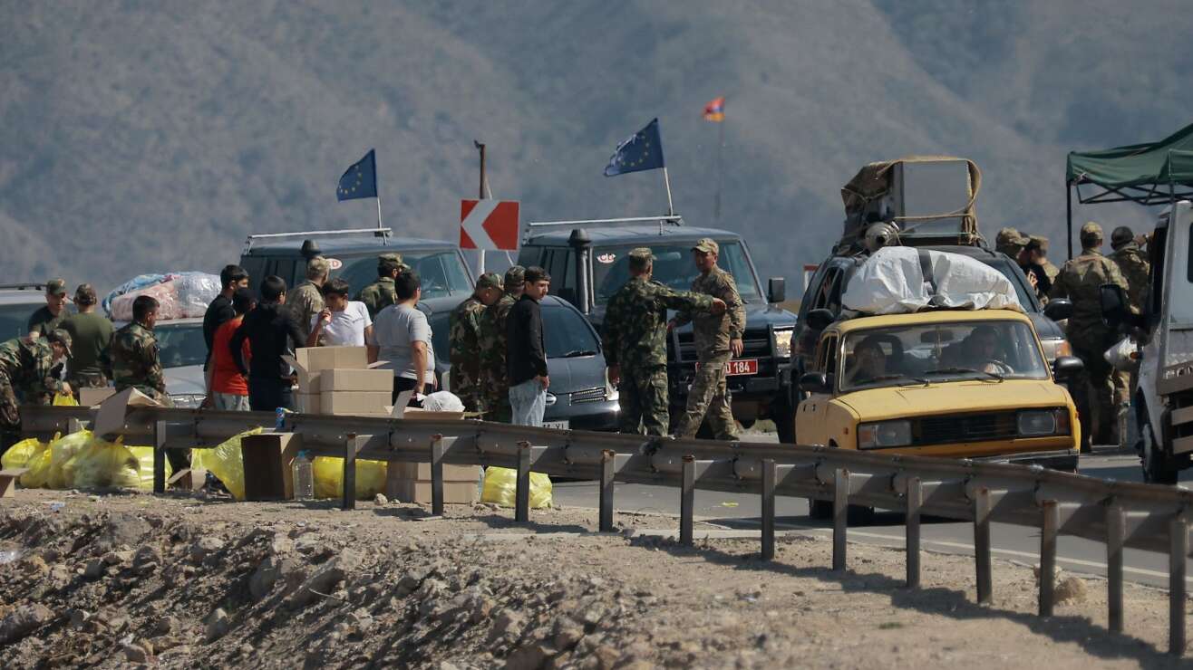 Fast 100.000 Flüchtlinge aus Berg-Karabach in Armenien