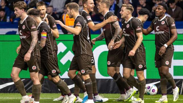 Pauli erobert Tabellenspitze - Hannover siegt weiter