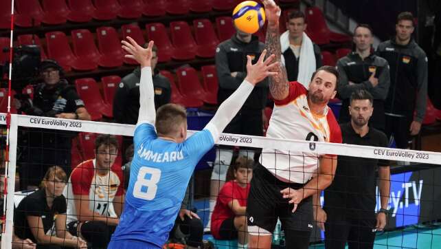 Volleyballer starten mit Sieg ins Olympia-Quali-Turnier