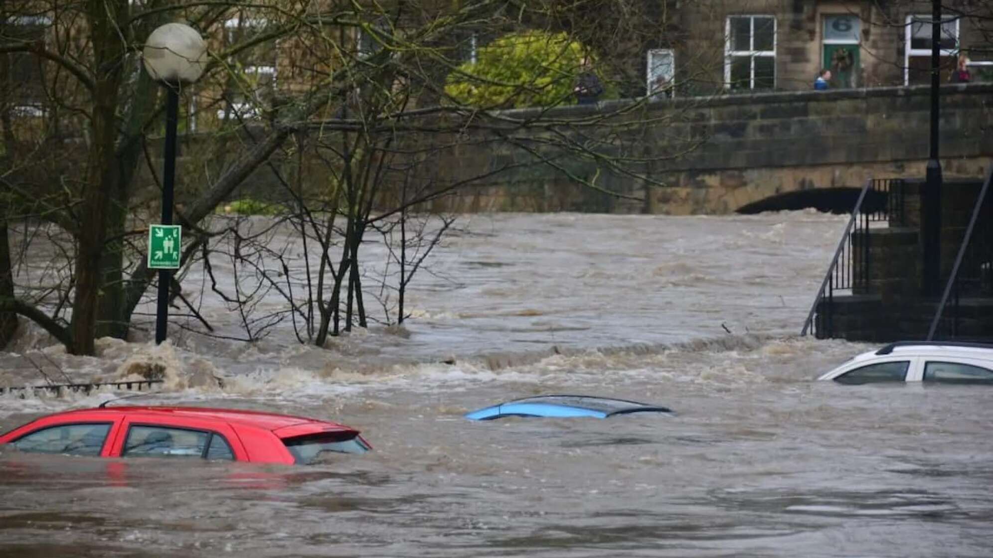 Autos unter Wasser
