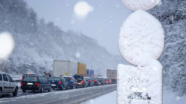 Von Schnee und Gesetzen: Darauf müsst ihr im Winterverkehr achten