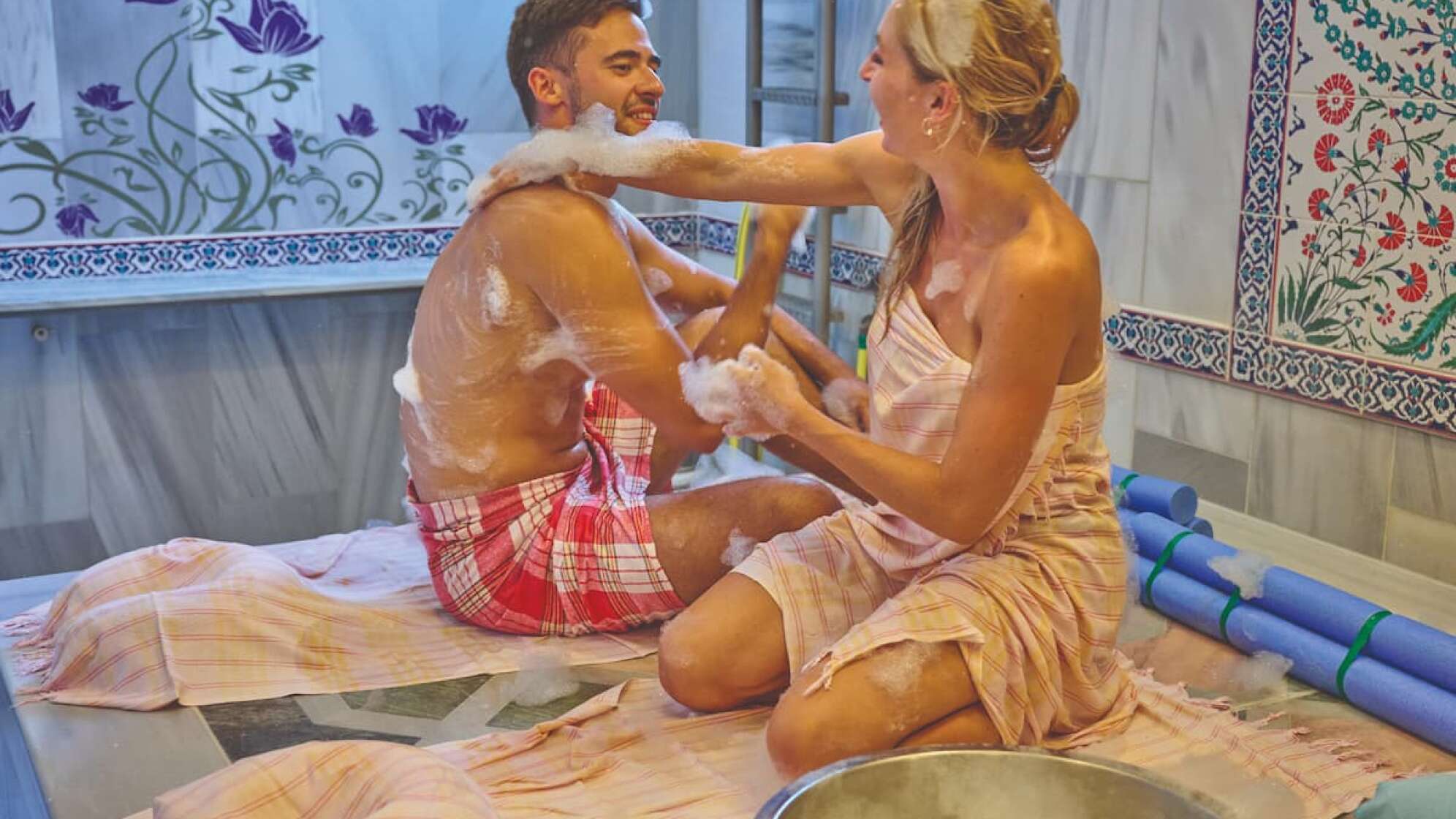 Schaumparty im Hamam_Wohlfuehltherme_Bad Griesbach
