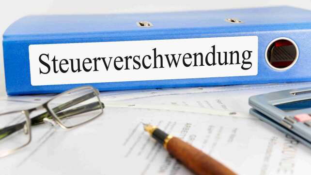 Schwarzbuch 2023 : Wo der Staat in Bayern Steuergelder verschleudert