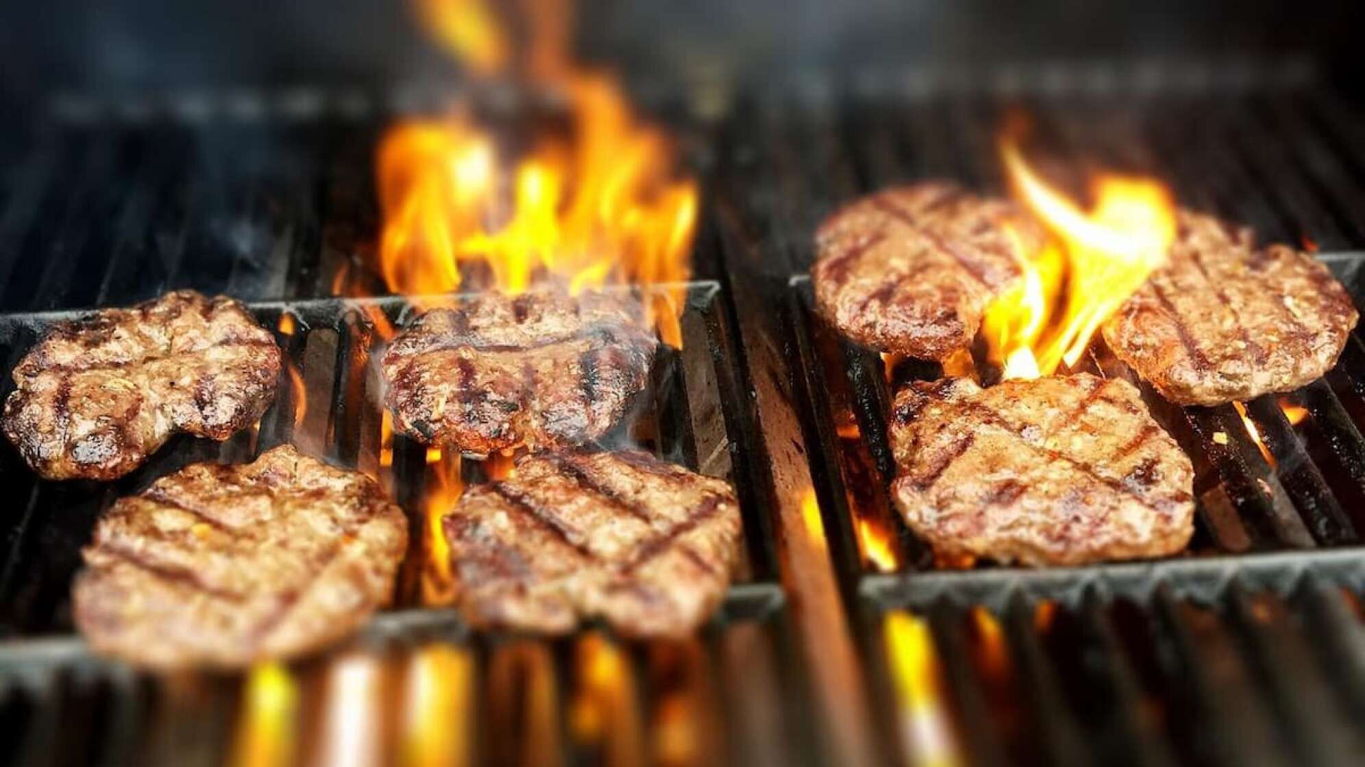 Fleisch auf einem Grill