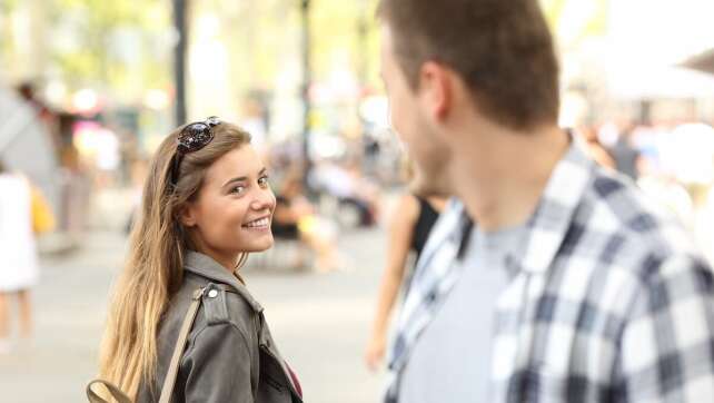 Online oder Face to Face: So flirtet ihr erfolgreich!