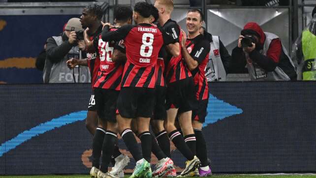 1:5-Debakel für Bayern in Frankfurt - BVB verliert Topspiel