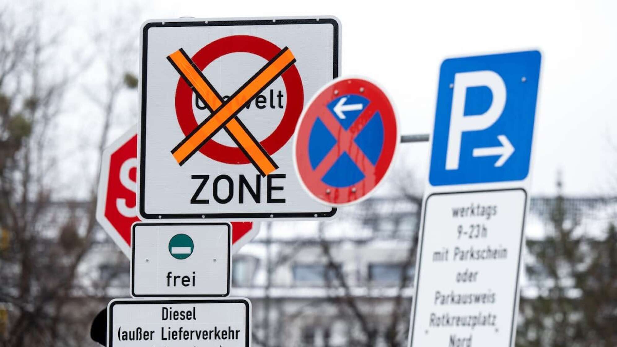 Straßenschilder