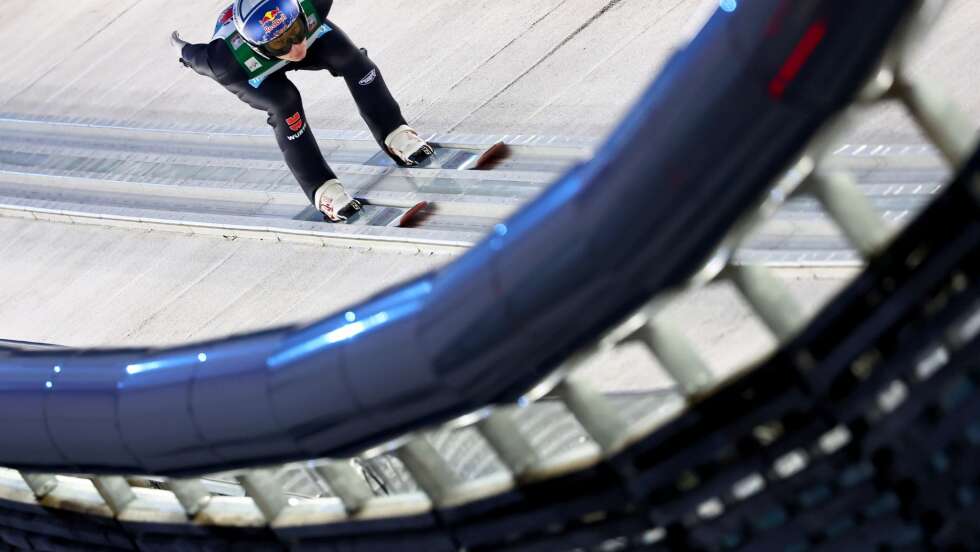 Wellinger führt in Oberstdorf nach erstem Durchgang
