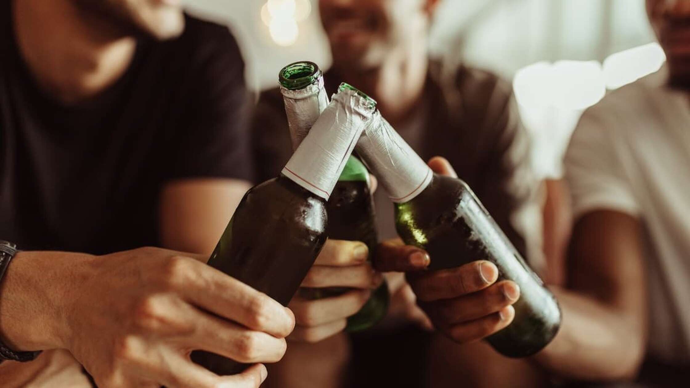 Jeden Tag Ein Bier Alkoholismus www.antenne.de
