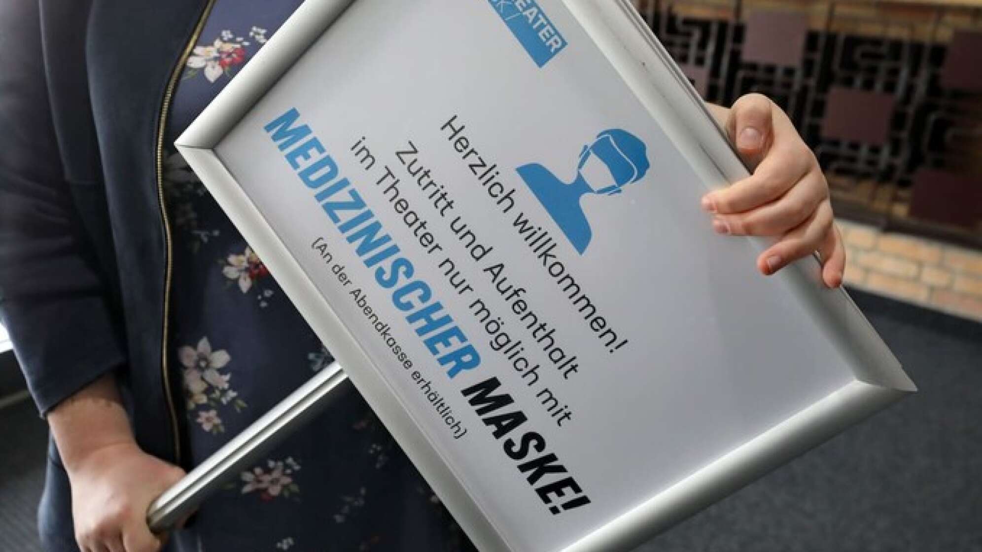 Schild zur Maskenpflicht