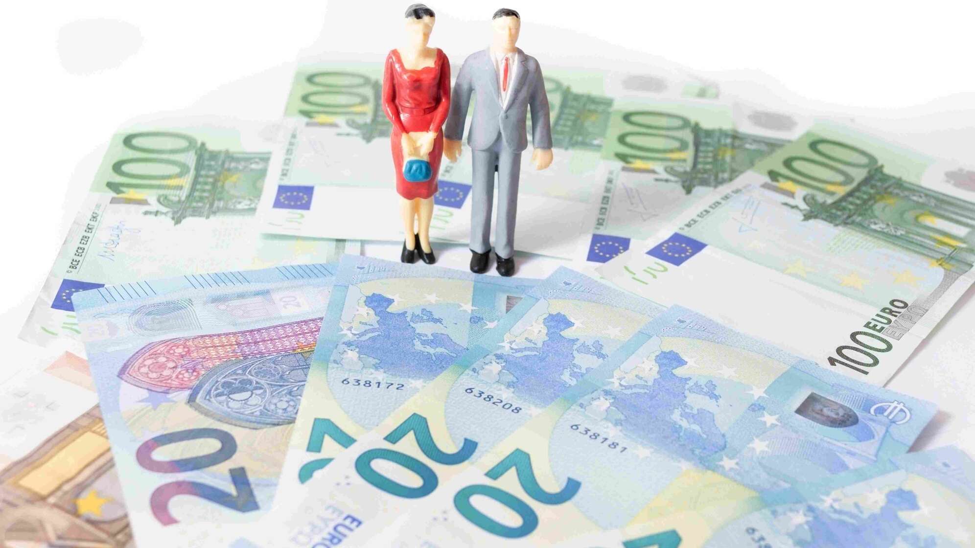 Ehegatten auf geld