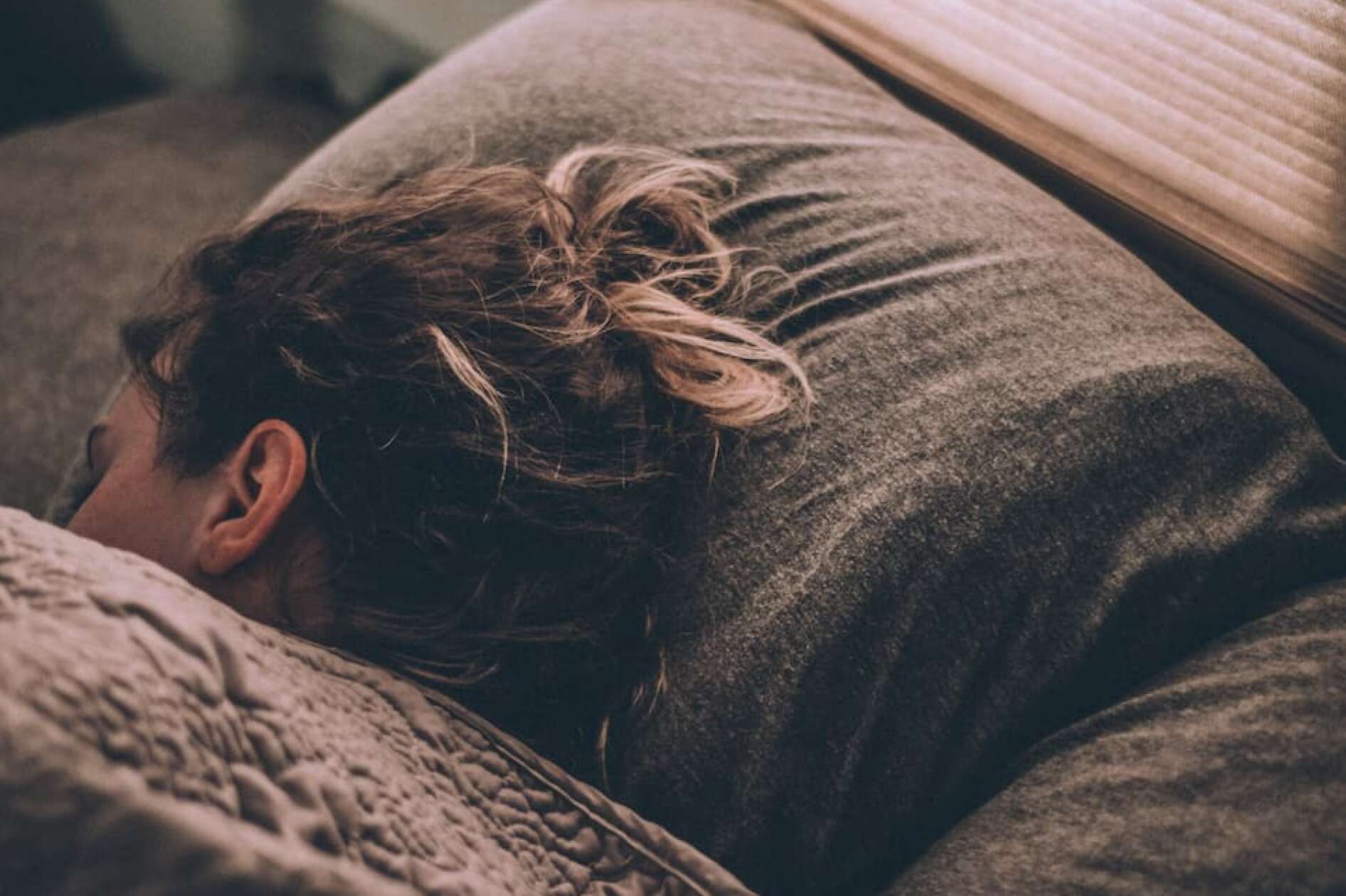 Darum kann es schlecht sein, mit offenem Fenster zu schlafen