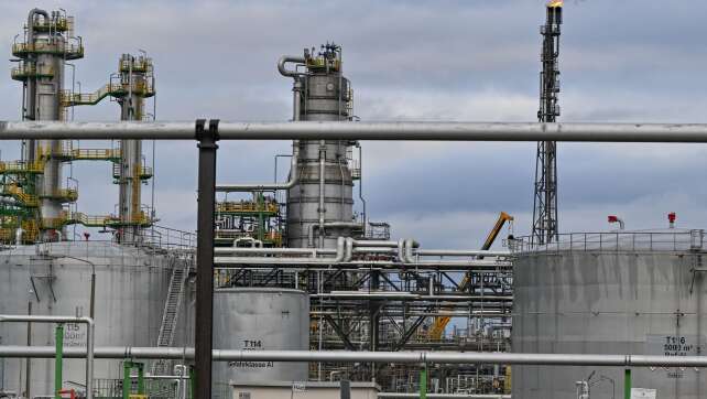 Ministerium bangt bei Ausfall von Rosneft um Dieselnachschub