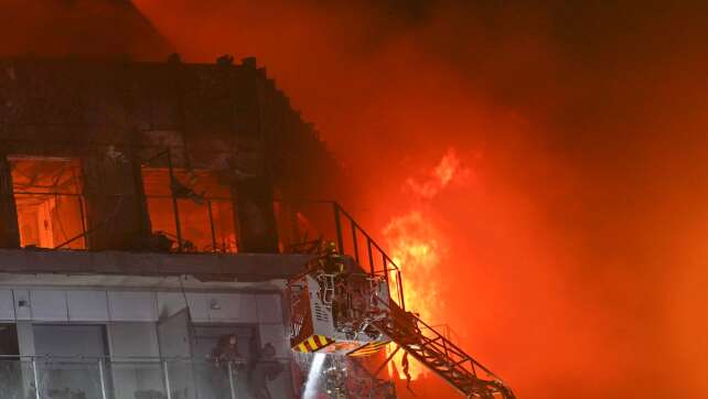 Großbrand in Valencia zerstört Wohnhaus