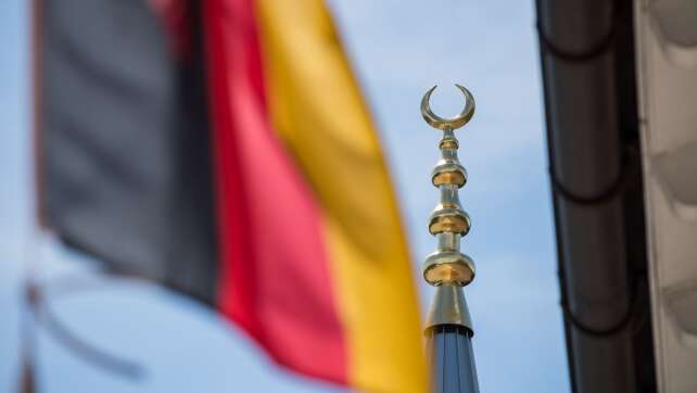 Landtag lehnt AfD-Antrag für generelles Minarett-Verbot ab