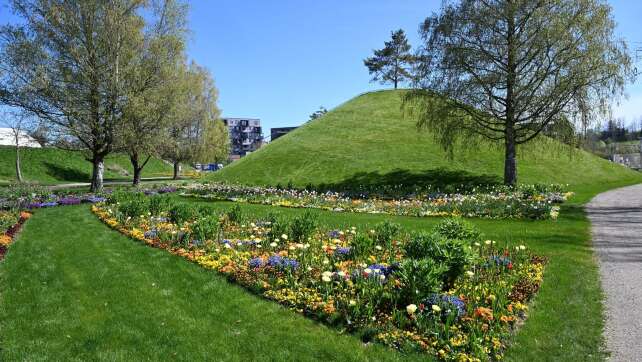 Sanfte Hügel und viele Blumen: Landesgartenschau öffnet