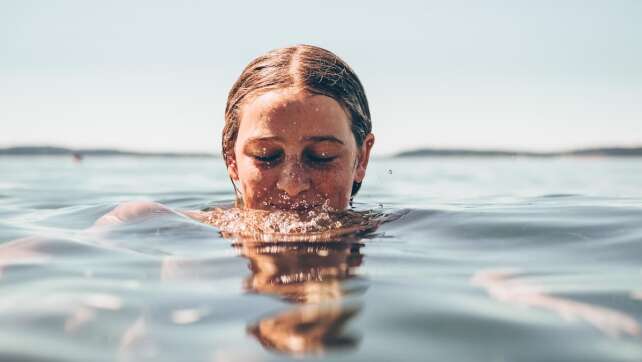 Warum wir öfter bieseln müssen, wenn wir im See baden