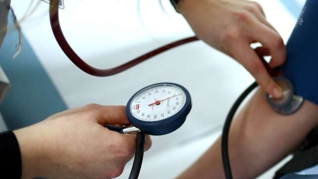 Mediziner: Mehr Aufklärung über Bluthochdruck notwendig