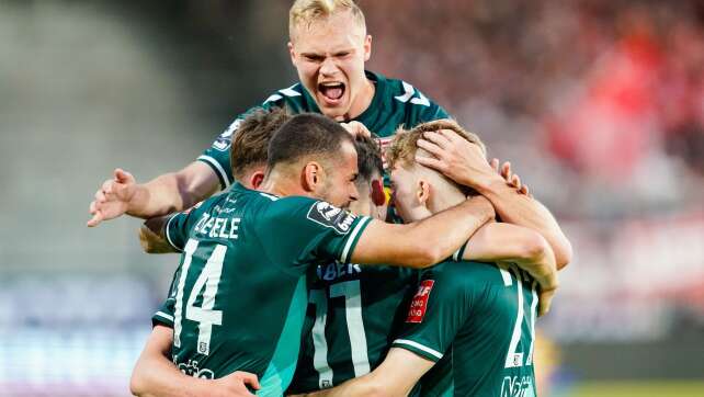 Regensburg zurück in der 2. Liga - Tränen beim SV Wehen