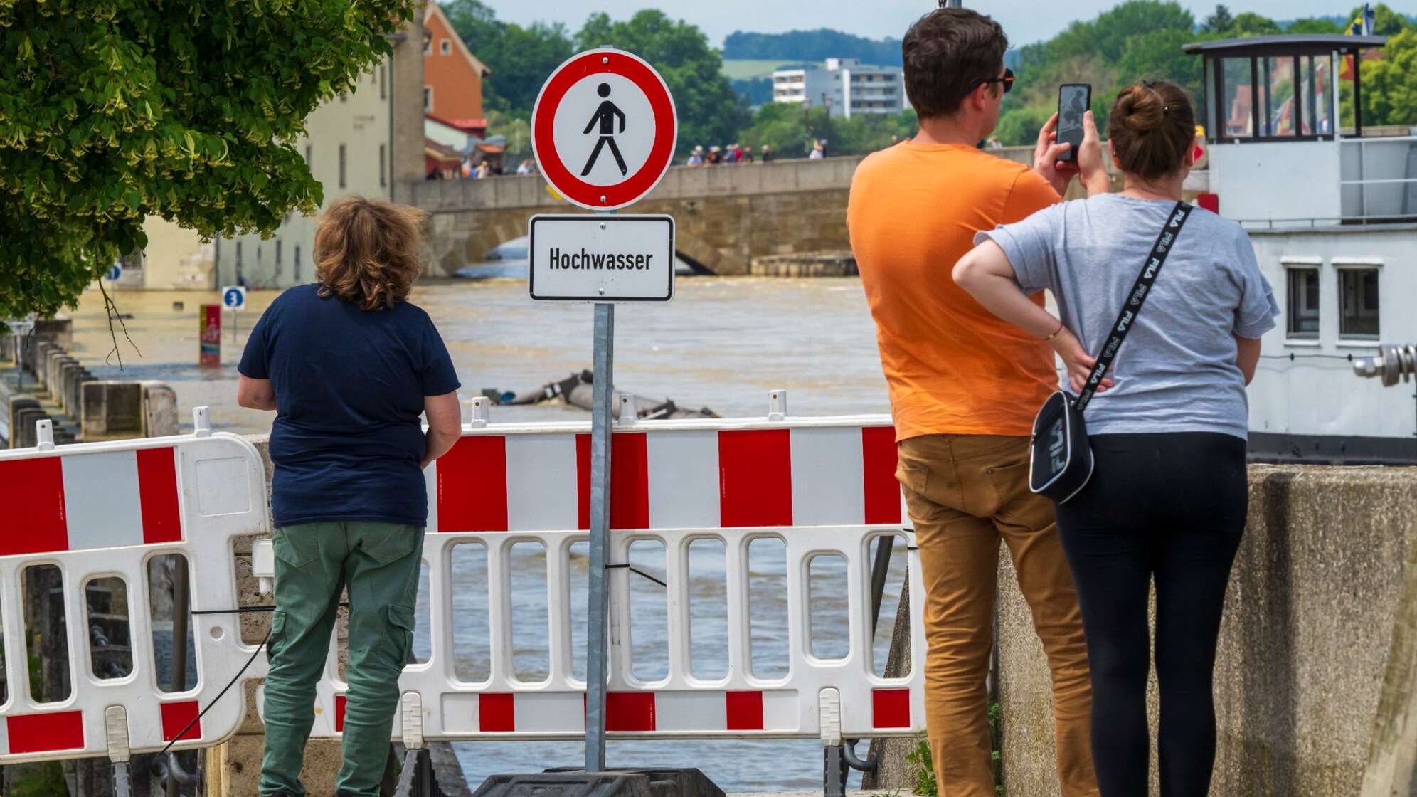 Hochwasserlage in Bayern - Regensburg