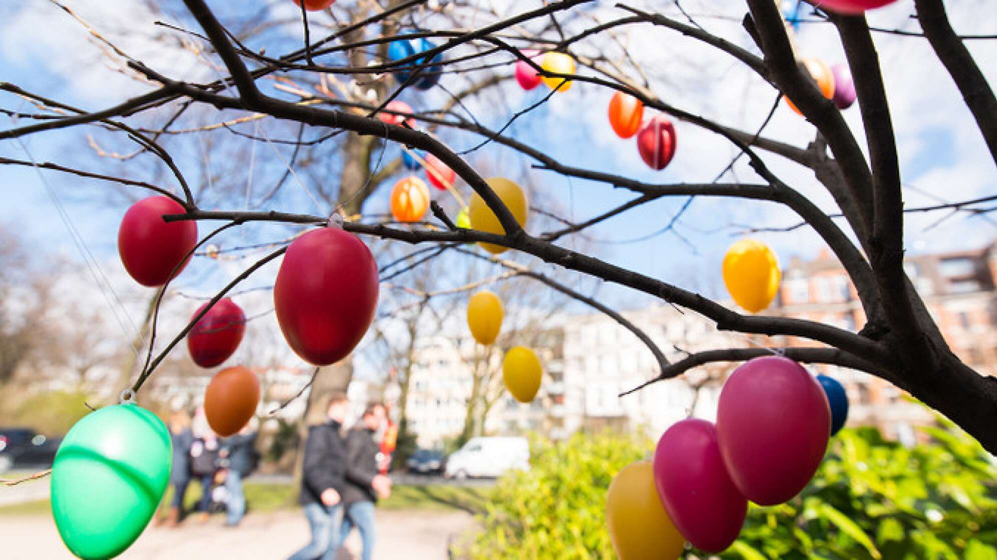 Ostereier am Baum