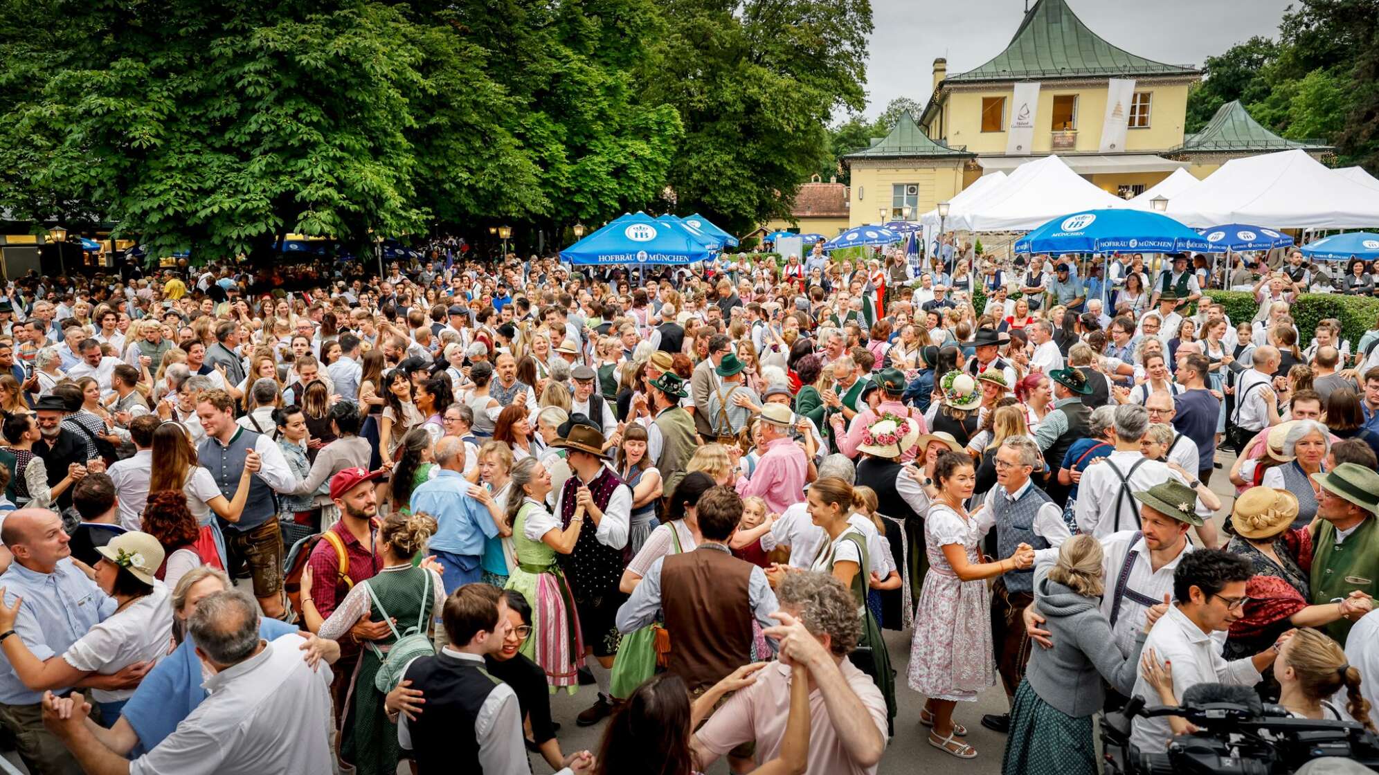 Kocherlball am Chinesischen Turm