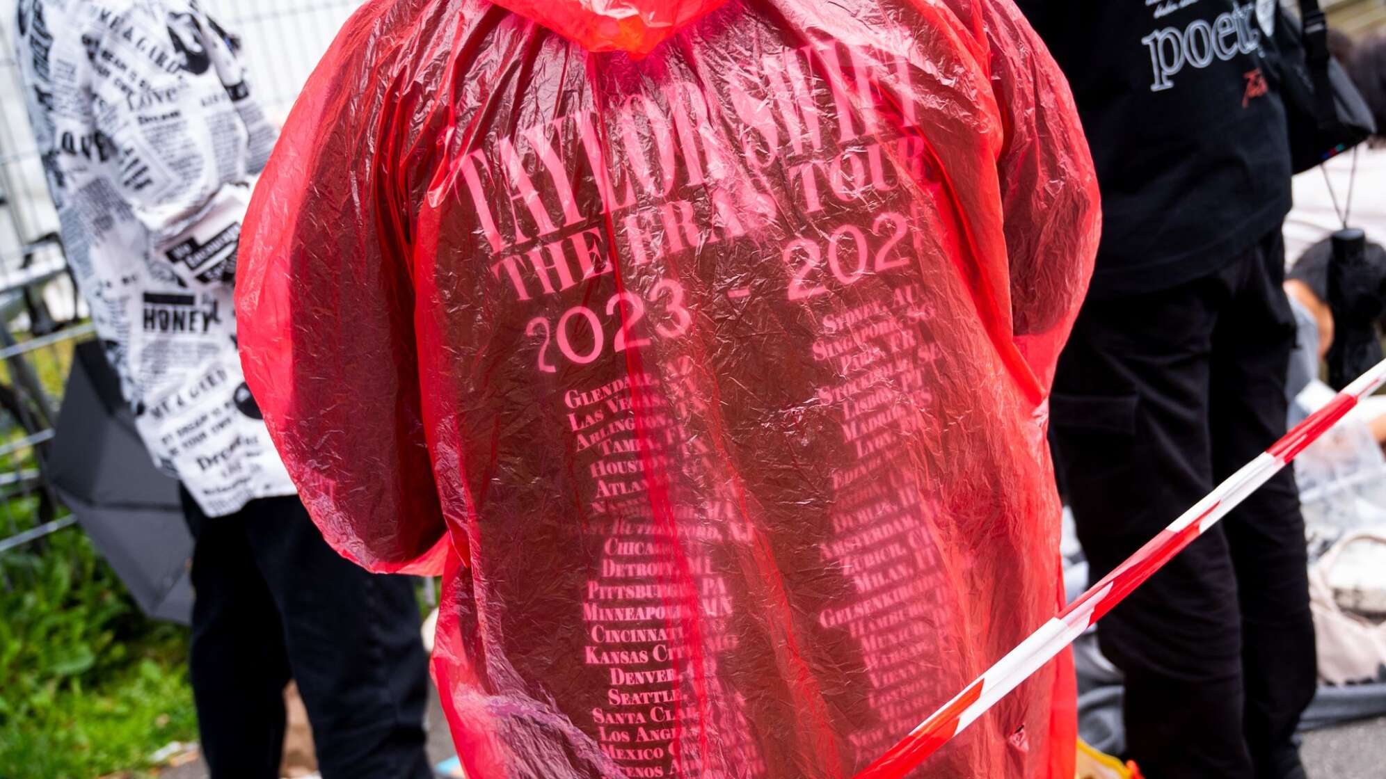 Vor dem Konzert von Taylor Swift in Hamburg