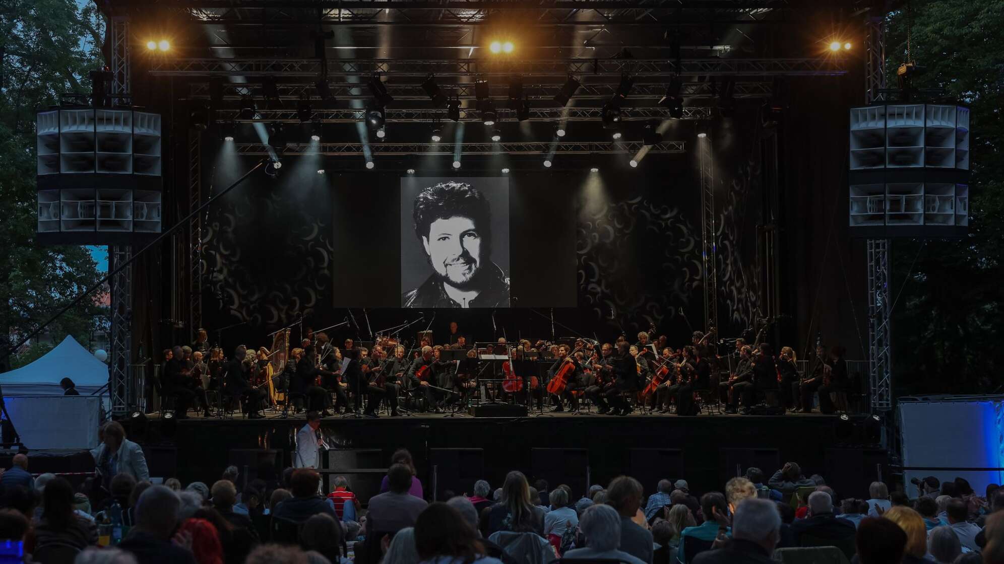 Vor dem Start der Bayreuther Festspiele - Open-Air im Park