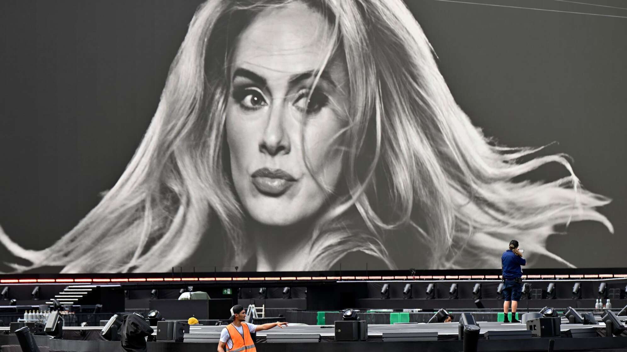 Vor Konzerten von Adele in München