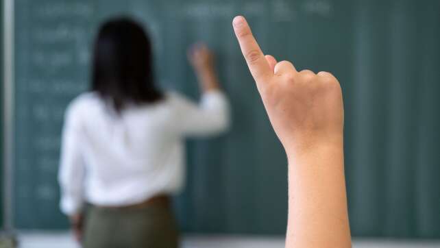 Stellenstopp ab 2026: Was wird aus den zusätzlichen Stellen für Lehrer?