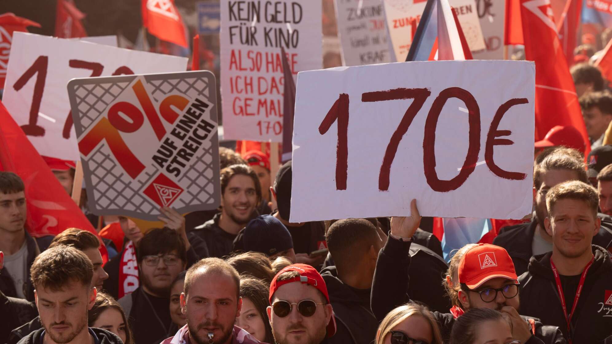 Auftakt Tarifverhandlungen IG Metall - Proteste