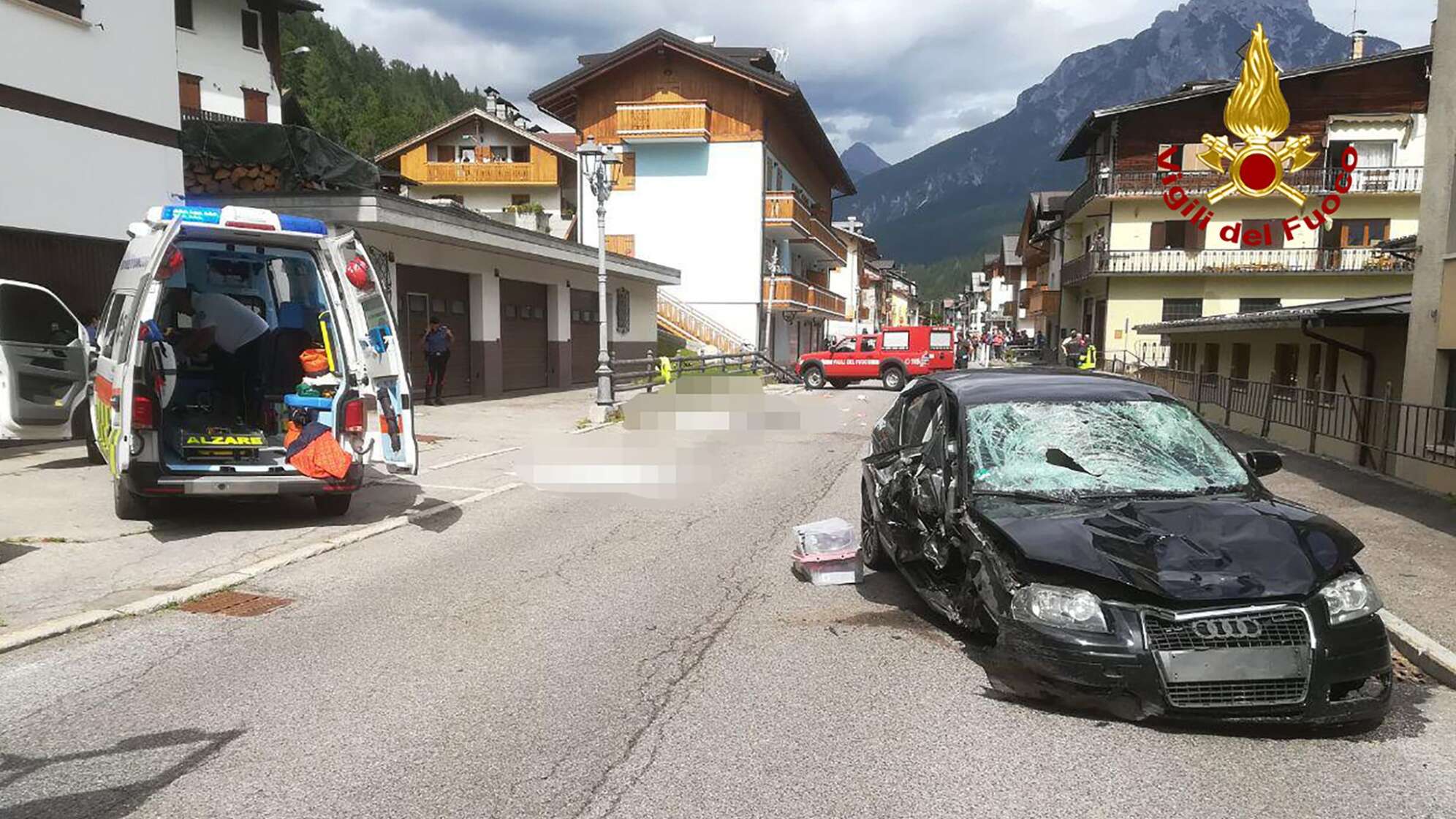 Deutsche soll in Italien in Familie gefahren sein - Drei Tote