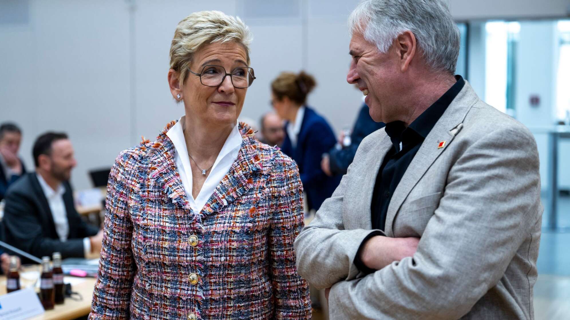 Freundliche Stimmung vor der 3. Metall-Tarifrunde in München