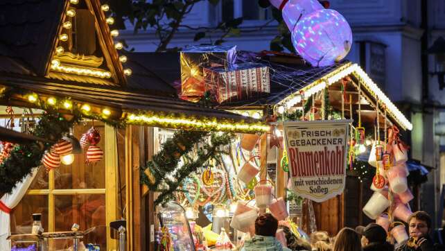 Wahlkampf zur Weihnachtszeit: Wie Parteien die "stade Zeit" respektieren wollen