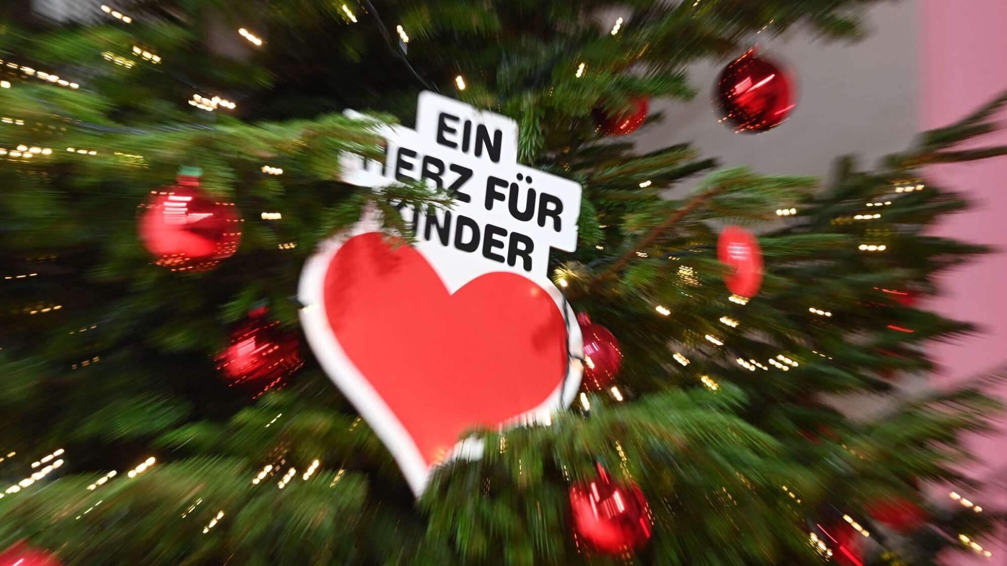 Spendengala "Ein Herz für Kinder" - Roter Teppich