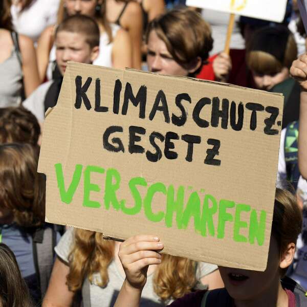 Arm durch Klimaschutz? "40 Prozent erwarten ihren ökonomischen Abstieg"