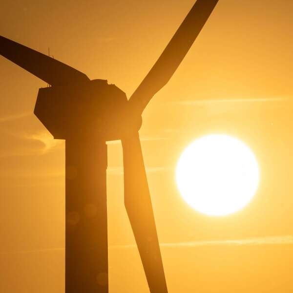 "Klug gemacht, sparen 100 Prozent Erneuerbare 120 Milliarden Euro im Jahr" | Hartmut Fischer (Energy Watch Group)