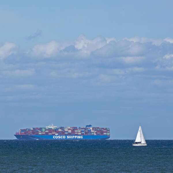 Frachtschiffe mit Segeln? Sauber, aber sinnfrei