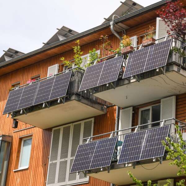 Solarinfarkt? "An sonnigen Tagen ist so viel Strom in der Leitung, wir wissen nicht, wohin damit" - Maik Render (N-Ergie)