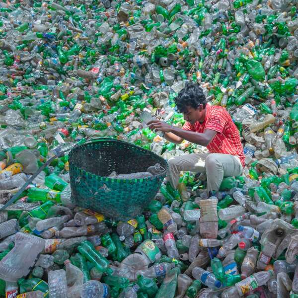 Müllmafia? "Die mafiösen Strukturen beginnen bei Brokern und Müllmaklern"