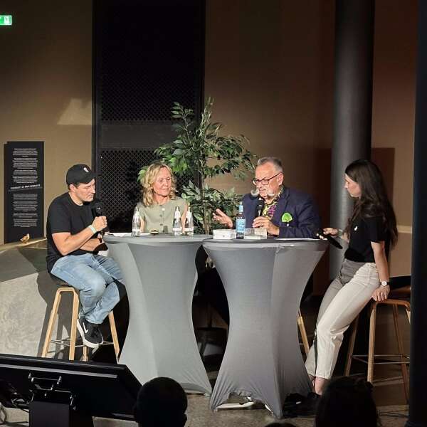 "Wer die Evolution überleben will, muss sich anpassen. Die deutsche Gesellschaft passt sich nicht an" - Steffi Lemke (Grüne) & Johannes Vogel (Naturkundemuseum)