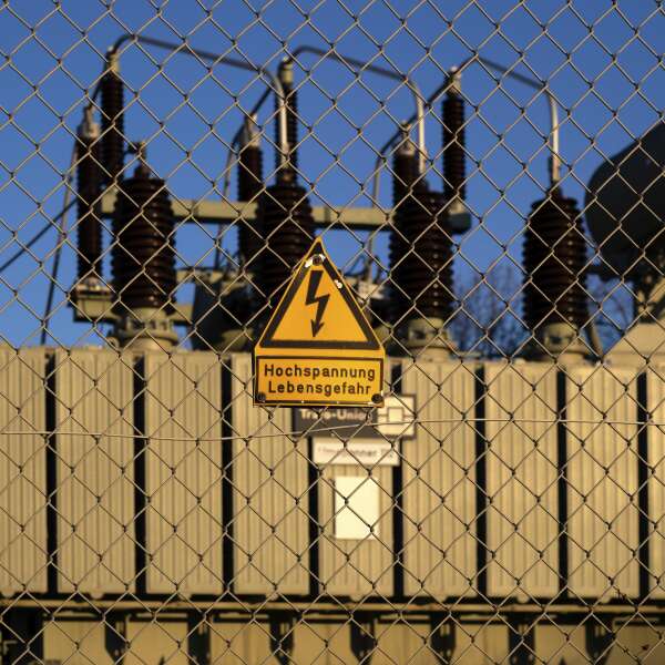 Transformatoren? Das Nadelöhr im "Superzyklus der Elektroenergie" - Andreas Schierenbeck (Hitachi Energy)